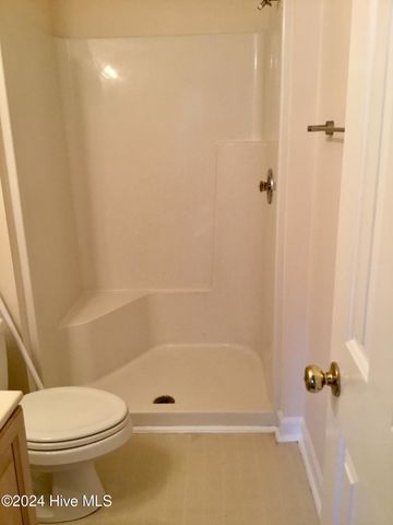 5813 Wrightsville Avenue Apt 122, Wilmington, NC 28403