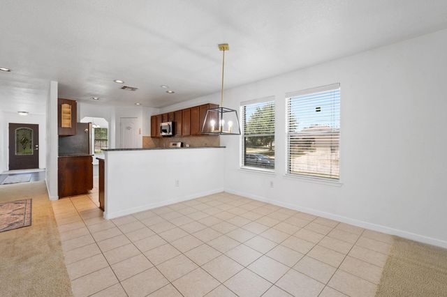 4614 Pin Oak, Kingwood, TX 77345