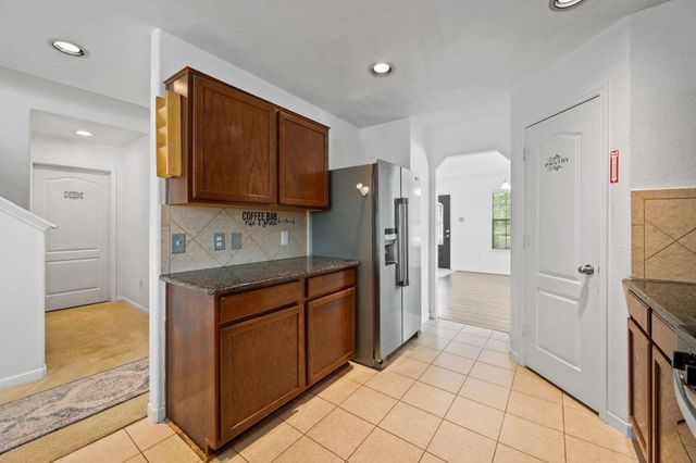 4614 Pin Oak, Kingwood, TX 77345