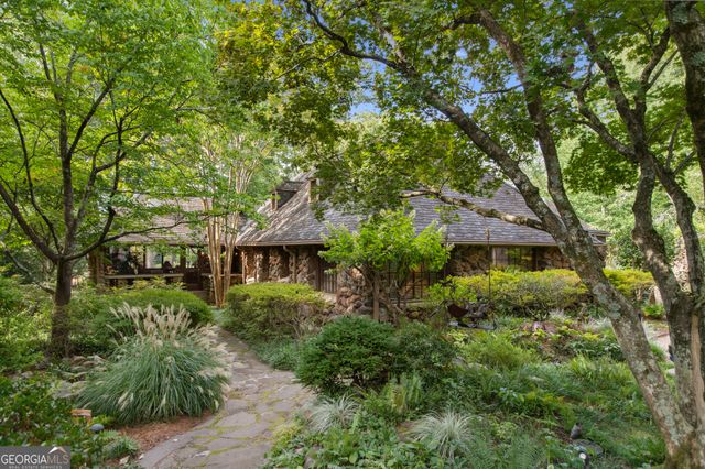 1050 E Club Lane NE, Atlanta, GA 30319