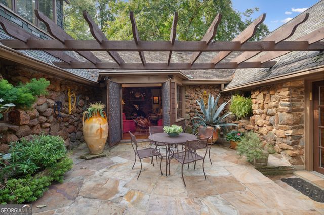 1050 E Club Lane NE, Atlanta, GA 30319