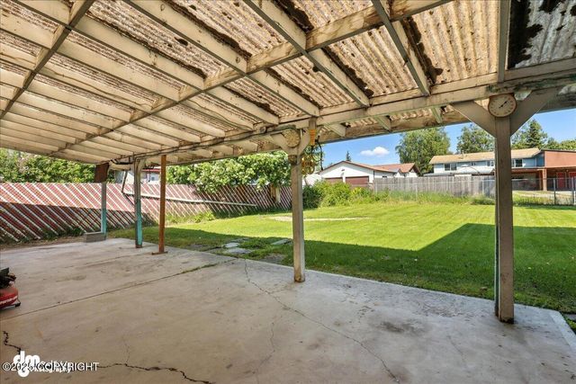 275 S Hoyt Street, Anchorage, AK 99508