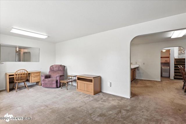 275 S Hoyt Street, Anchorage, AK 99508