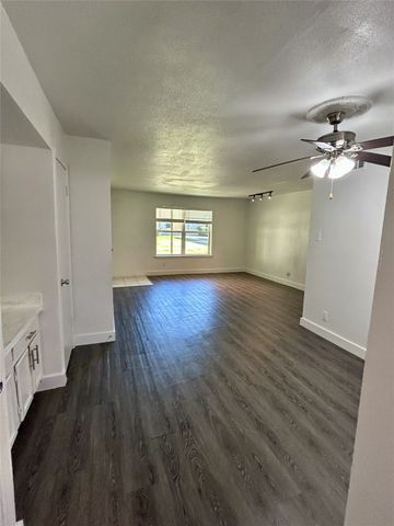 3616 Parkridge Drive 108, Dallas, TX 75234