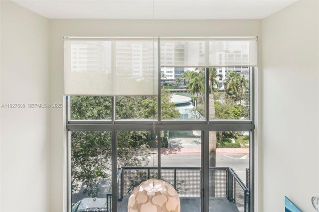 6000 Collins Ave 306, Miami Beach, FL 33140