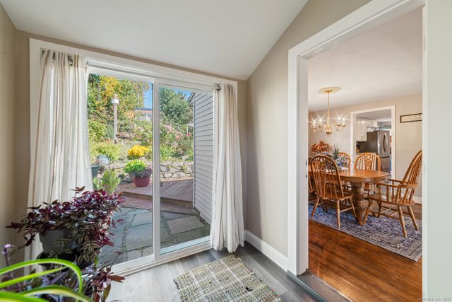 15 Summit Road, Naugatuck, CT 06770