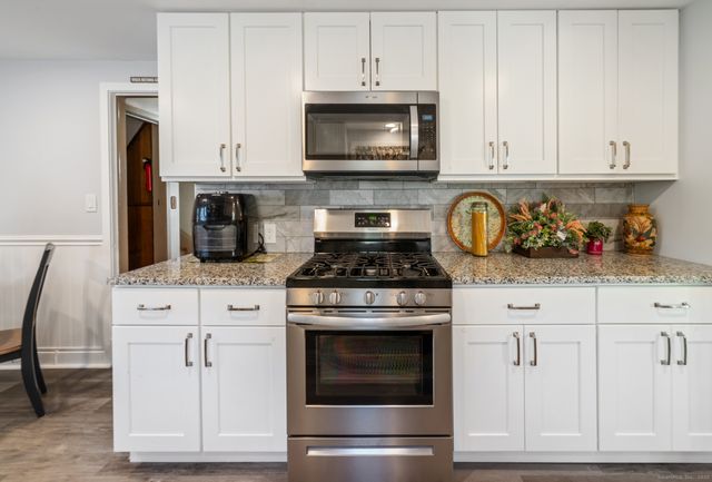 15 Summit Road, Naugatuck, CT 06770