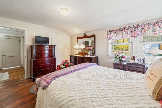 15 Summit Road, Naugatuck, CT 06770