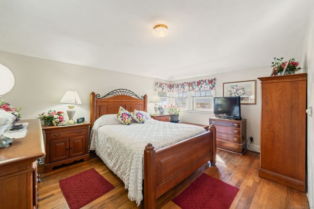 15 Summit Road, Naugatuck, CT 06770