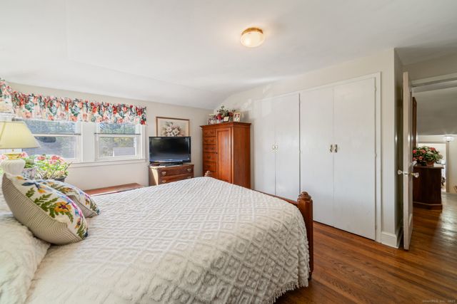 15 Summit Road, Naugatuck, CT 06770