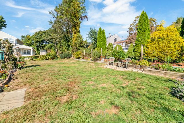 15 Summit Road, Naugatuck, CT 06770