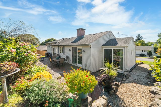 15 Summit Road, Naugatuck, CT 06770