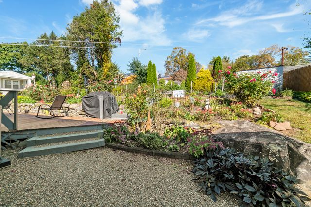 15 Summit Road, Naugatuck, CT 06770