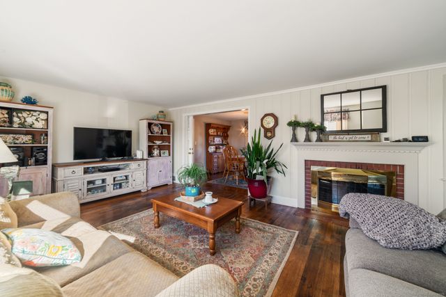 15 Summit Road, Naugatuck, CT 06770