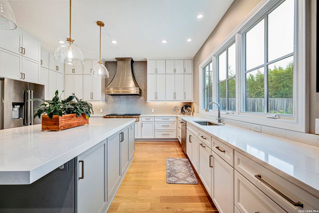 605 Morningside, Terrell Hills, TX 78209