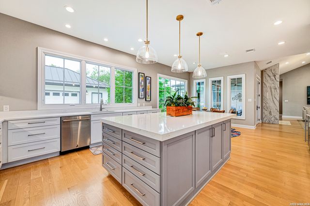 605 Morningside, Terrell Hills, TX 78209