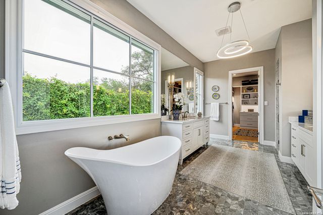 605 Morningside, Terrell Hills, TX 78209