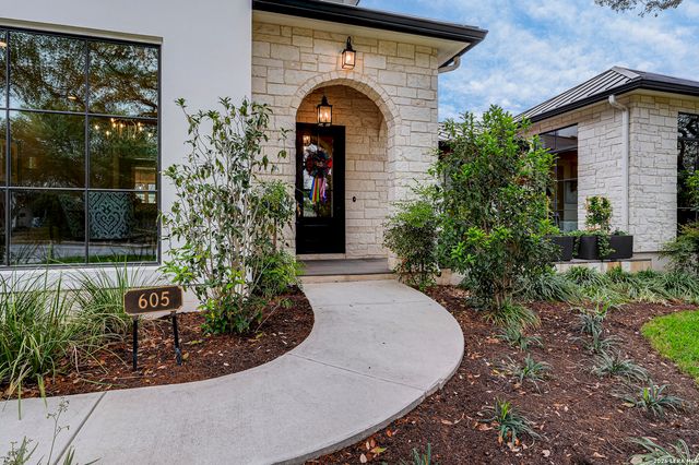 605 Morningside, Terrell Hills, TX 78209