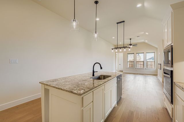 838 Stone Grove Road, Lavon, TX 75166