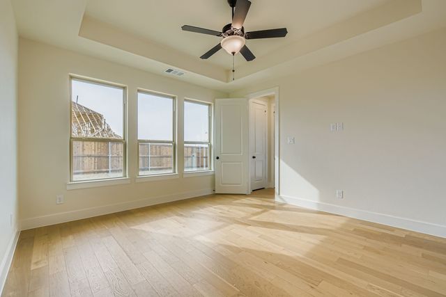 838 Stone Grove Road, Lavon, TX 75166