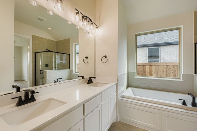 838 Stone Grove Road, Lavon, TX 75166