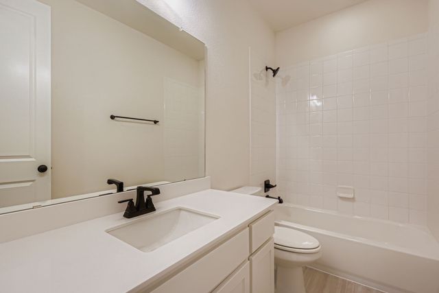 838 Stone Grove Road, Lavon, TX 75166