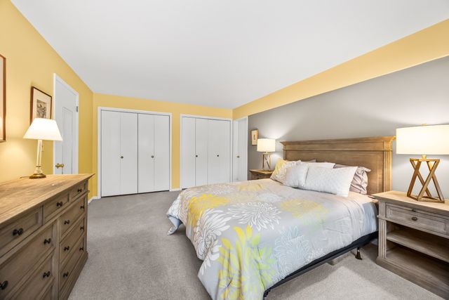 2333 Central Street 206, Evanston, IL 60201