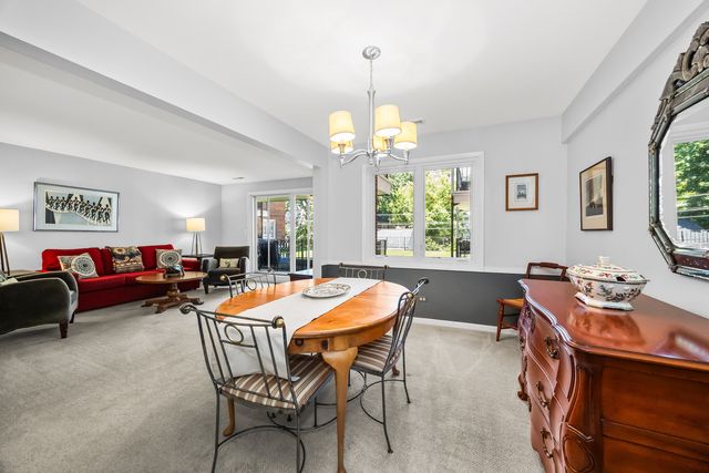 2333 Central Street 206, Evanston, IL 60201
