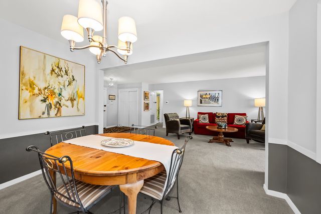 2333 Central Street 206, Evanston, IL 60201