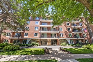 2333 Central Street 206, Evanston, IL 60201