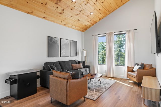 519 New Venture Way, Sevierville, TN 37876