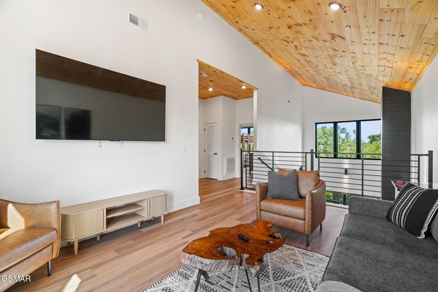 519 New Venture Way, Sevierville, TN 37876