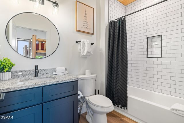 519 New Venture Way, Sevierville, TN 37876