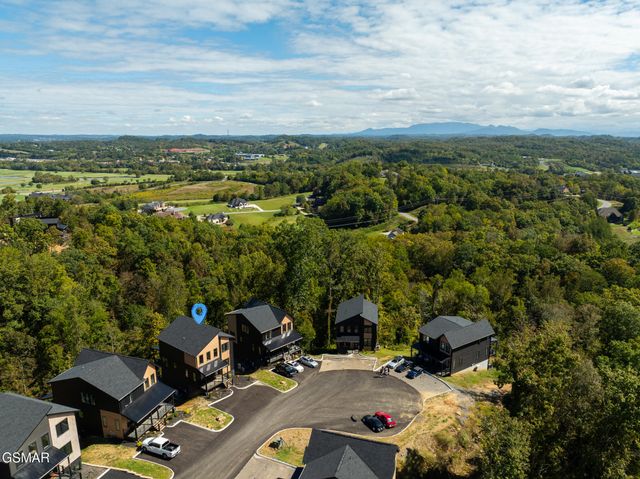 519 New Venture Way, Sevierville, TN 37876