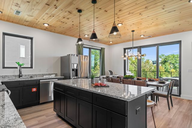 519 New Venture Way, Sevierville, TN 37876