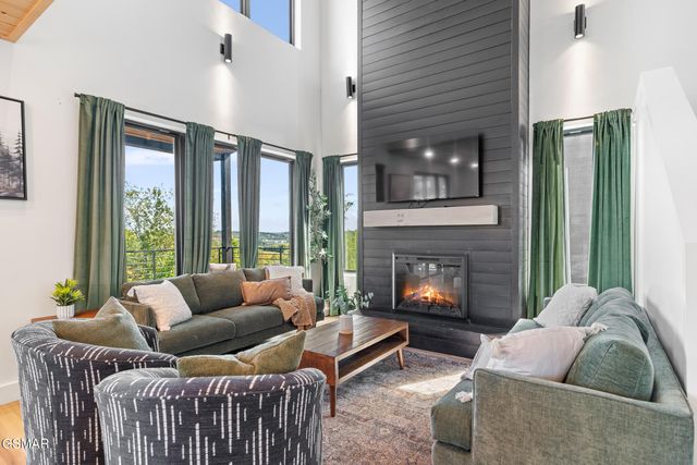 519 New Venture Way, Sevierville, TN 37876