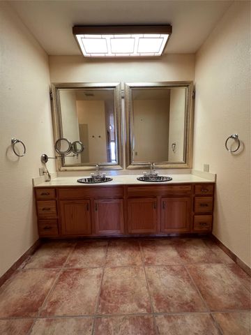 333 County Road 497, Taylor, TX 76574