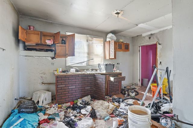 122 W 150th Street, Harvey, IL 60426