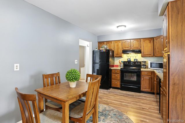 18260 Spring Court N, Fraser, MI 48026