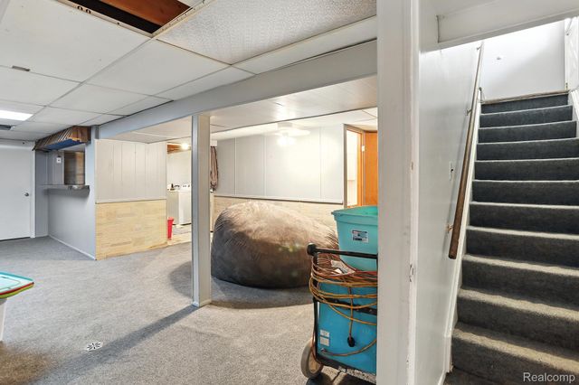 18260 Spring Court N, Fraser, MI 48026