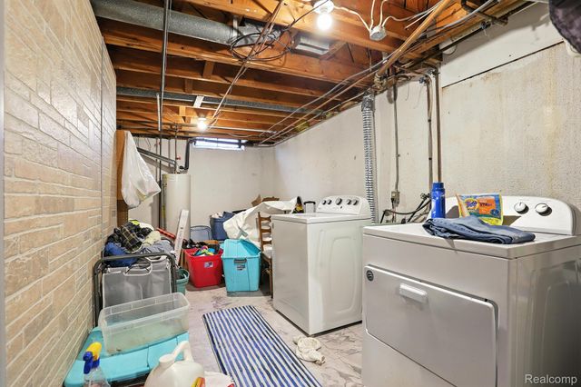 18260 Spring Court N, Fraser, MI 48026