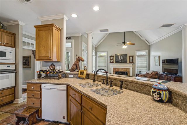 3350 WINNERS CIR, Germantown, TN 38138