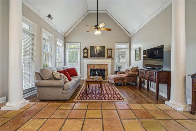 3350 WINNERS CIR, Germantown, TN 38138