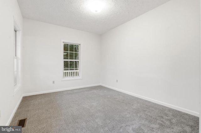 6905 HAWKINS GATE RD, La Plata, MD 20646