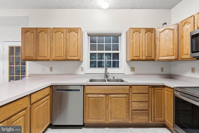 6905 HAWKINS GATE RD, La Plata, MD 20646
