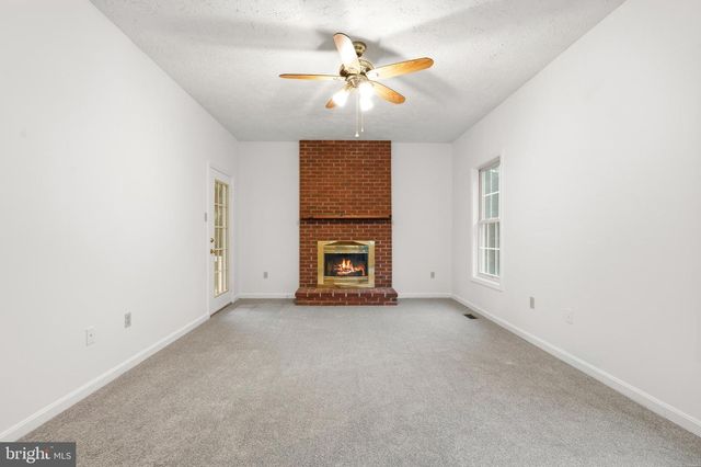 6905 HAWKINS GATE RD, La Plata, MD 20646