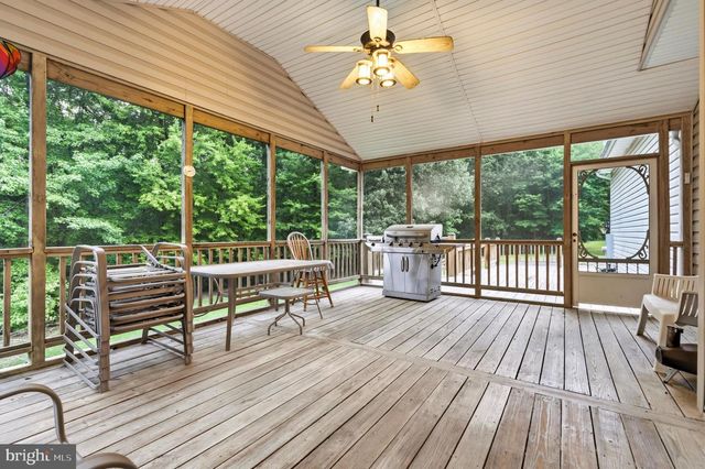 6905 HAWKINS GATE RD, La Plata, MD 20646