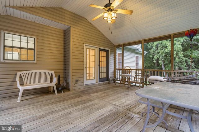 6905 HAWKINS GATE RD, La Plata, MD 20646