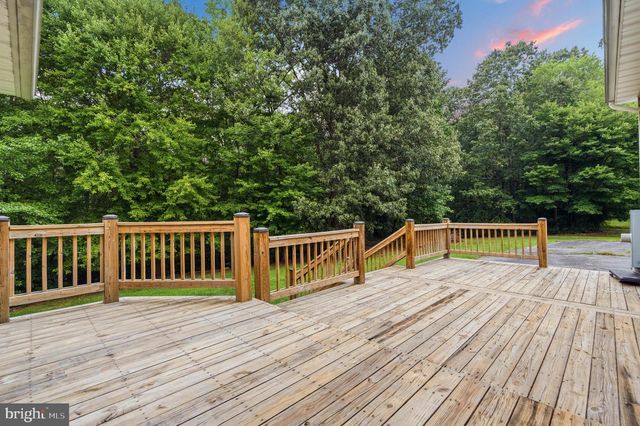 6905 HAWKINS GATE RD, La Plata, MD 20646