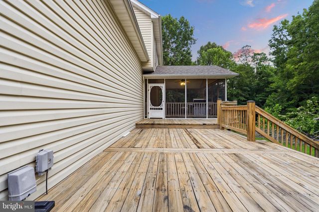 6905 HAWKINS GATE RD, La Plata, MD 20646